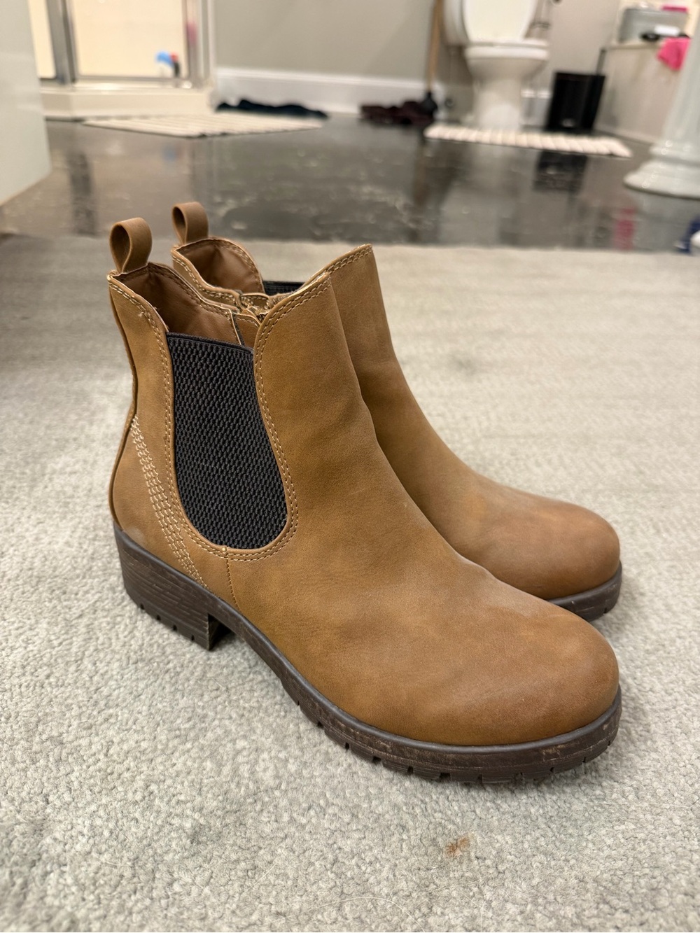 Women's Chelsea Ankle Boots in Tan with Elastic Side Panels